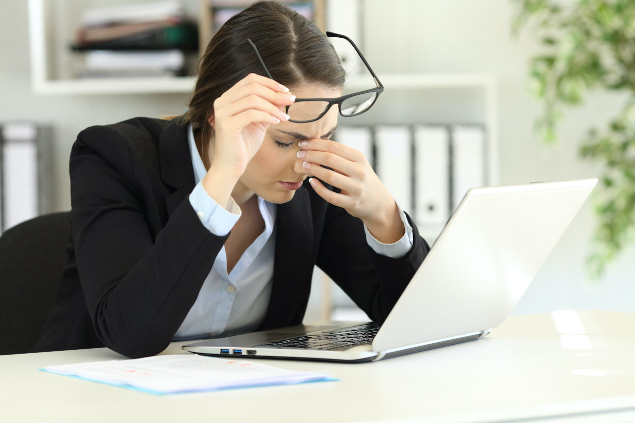 A Sight for Sore Eyes: How To Protect Your Vision From The Strain of Screen-Staring